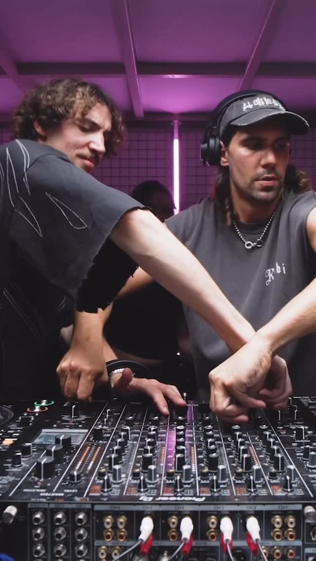 Post 6 by FJAAK on Instagram (video)