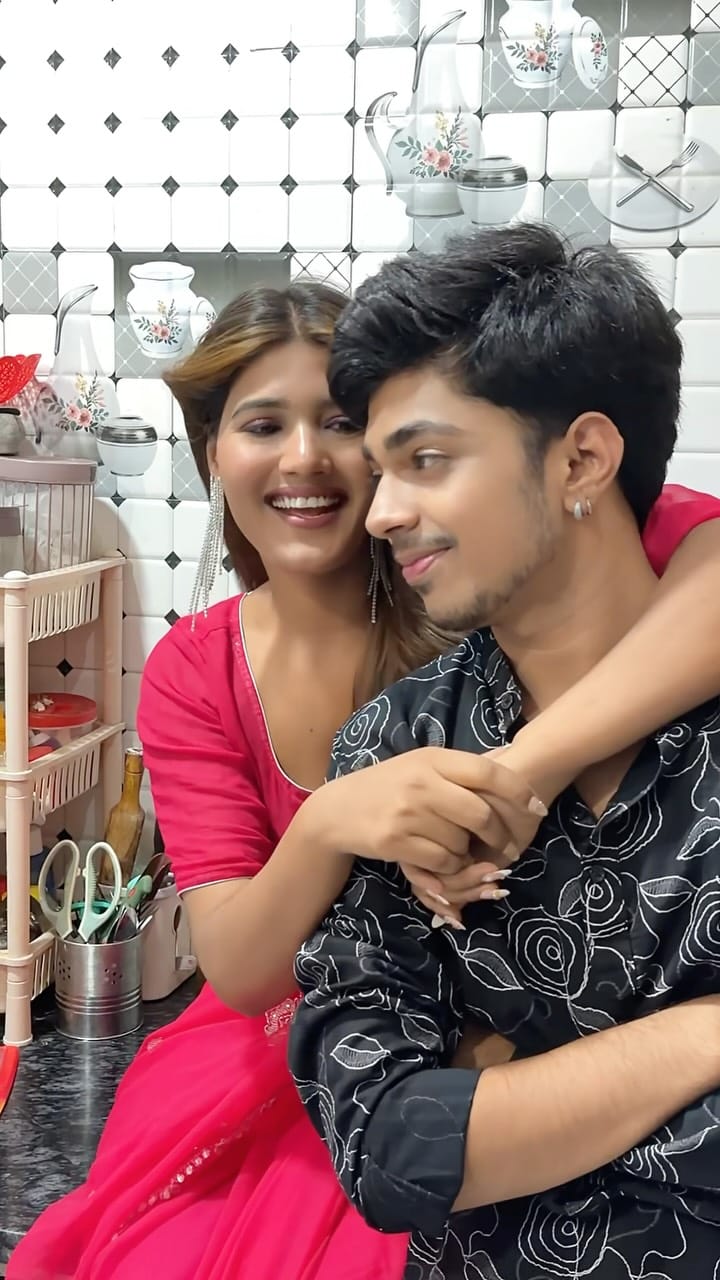 Post 3 by Vedant on Instagram (video)