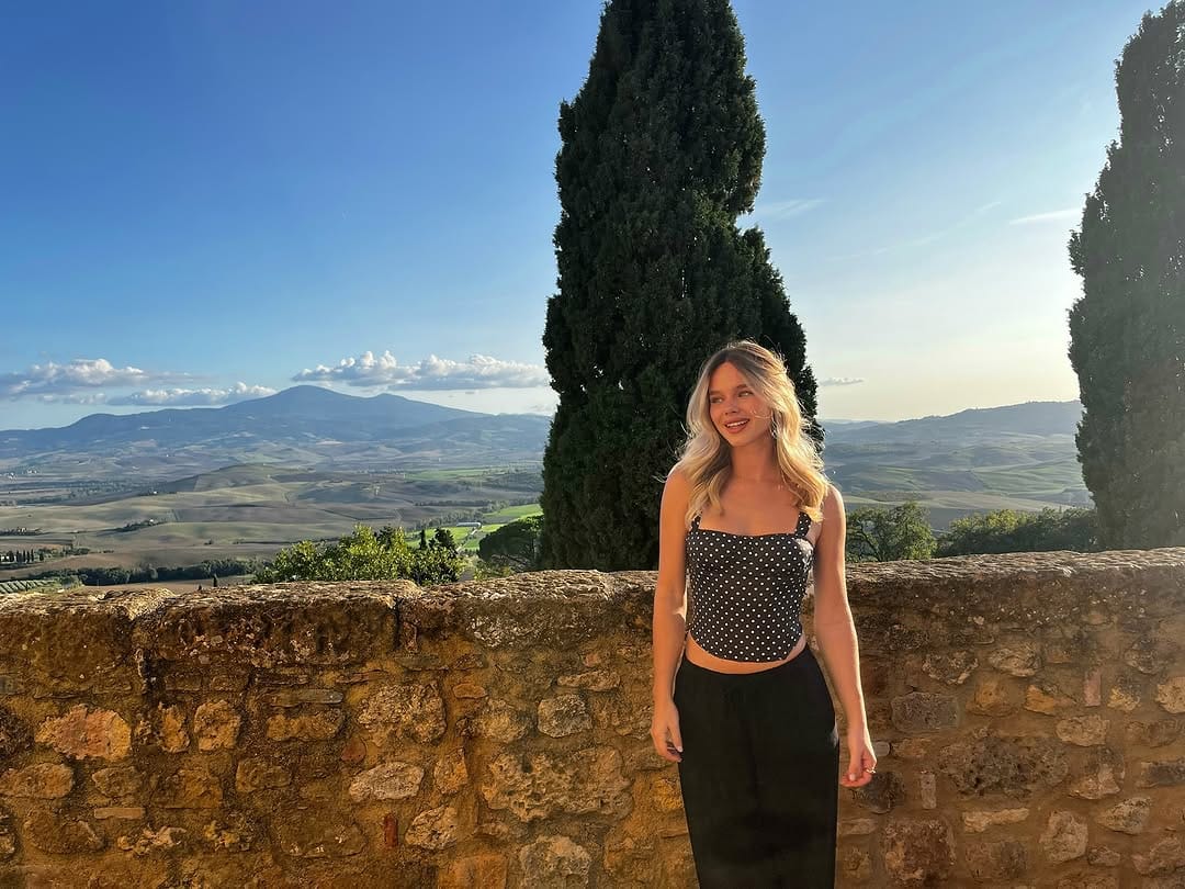 Post 8 by Camilla on Instagram (carousel)
