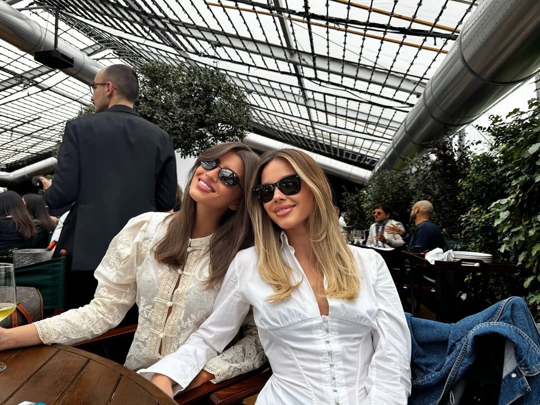 Post 4 by Camilla on Instagram (carousel)