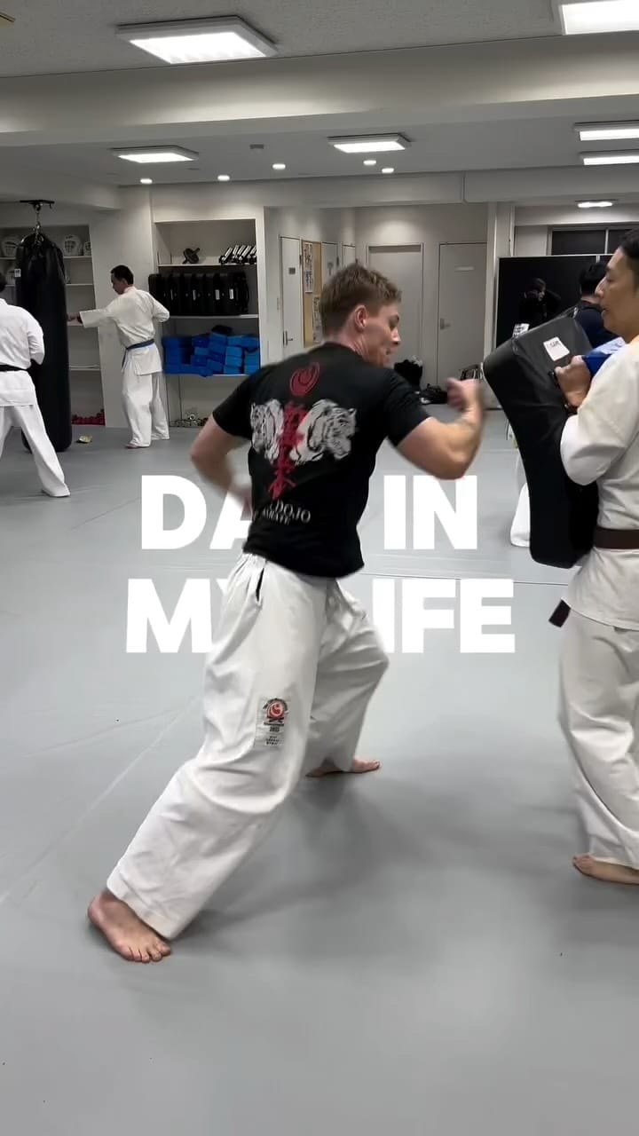 Post 6 by Samuel Hallas | サミュエル・ハラス on Instagram (video)