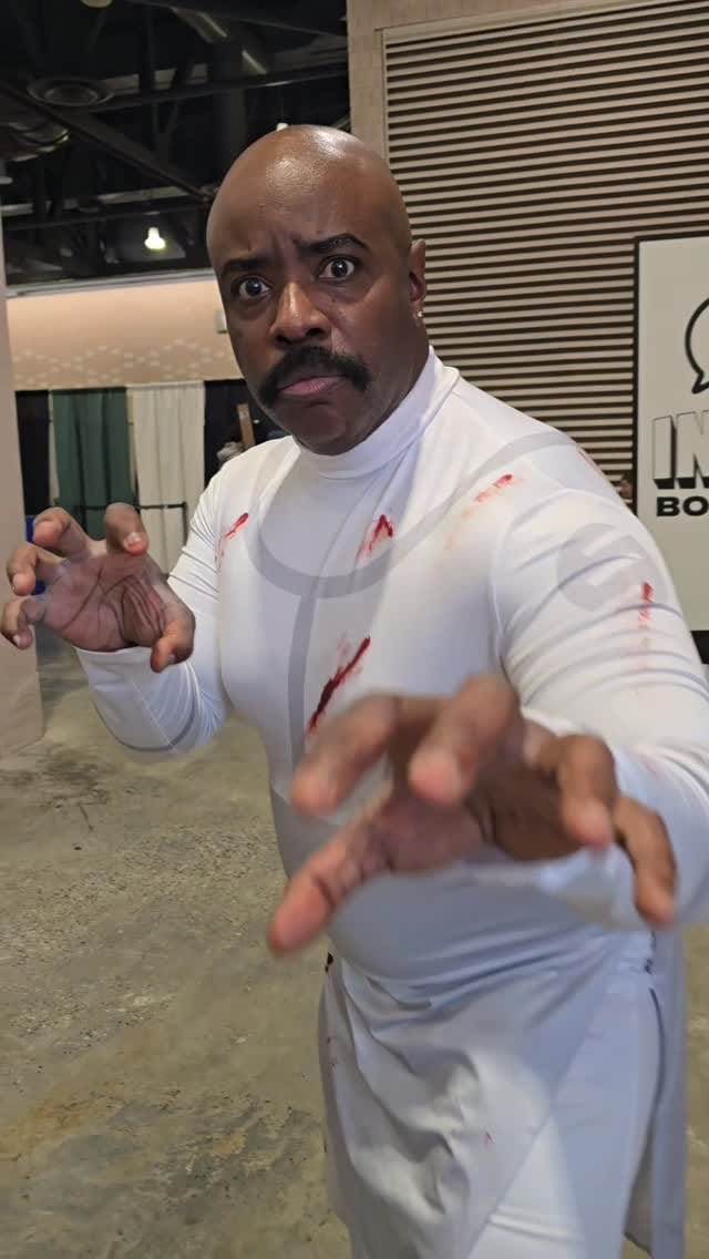 Post 4 by Sarah | Cosplay @ Fan Expo on Instagram (video)