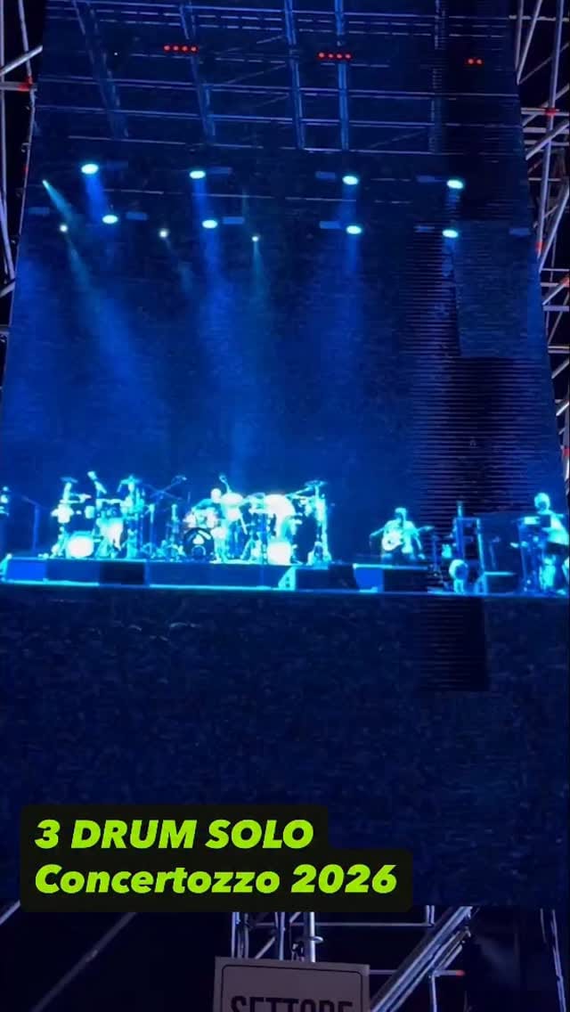 Post 6 by Elio e le Storie Tese Official on Instagram (video)