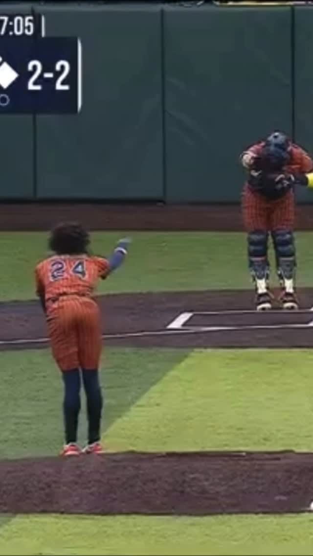 Post 8 by kobe robinson on Instagram (video)