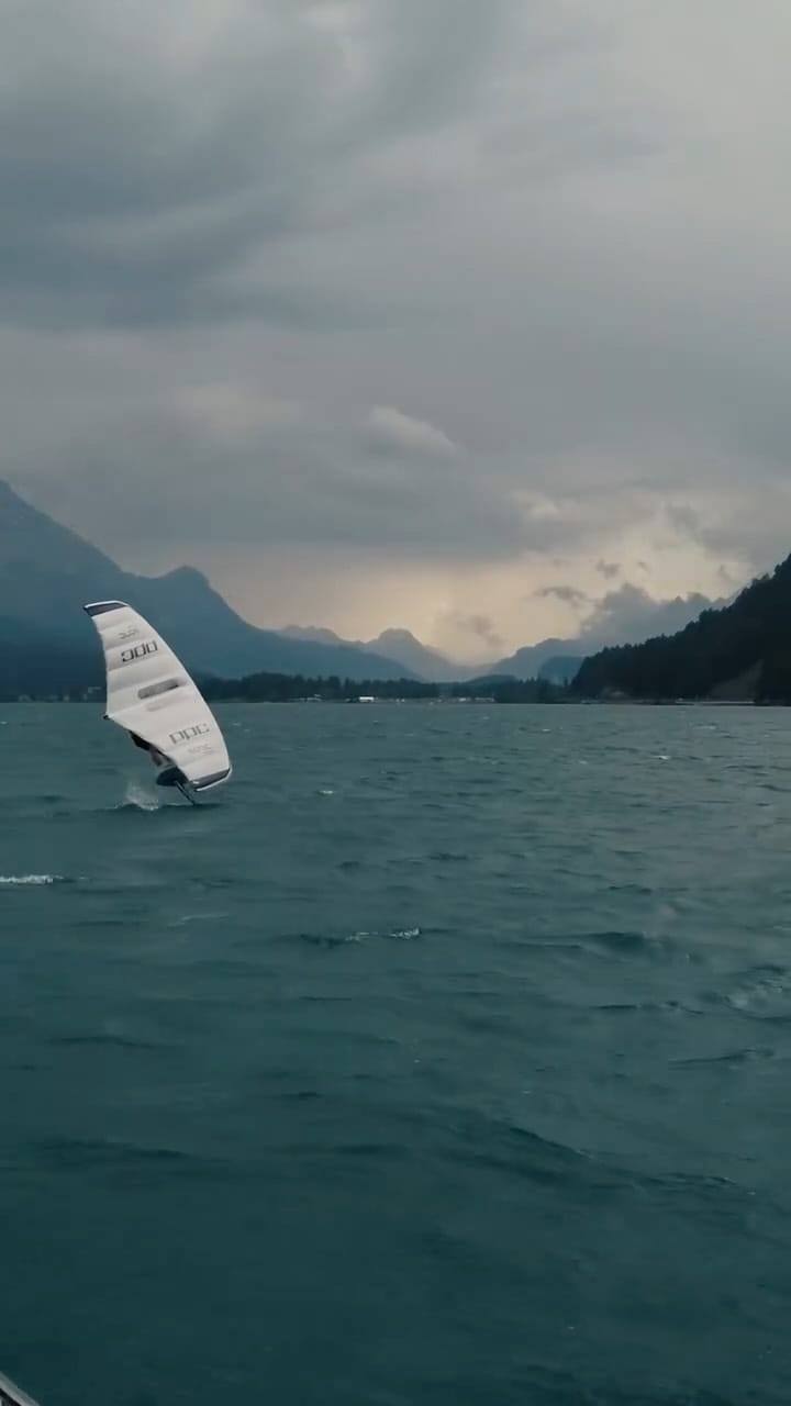 Post 2 by Kamil Manowiecki on Instagram (video)