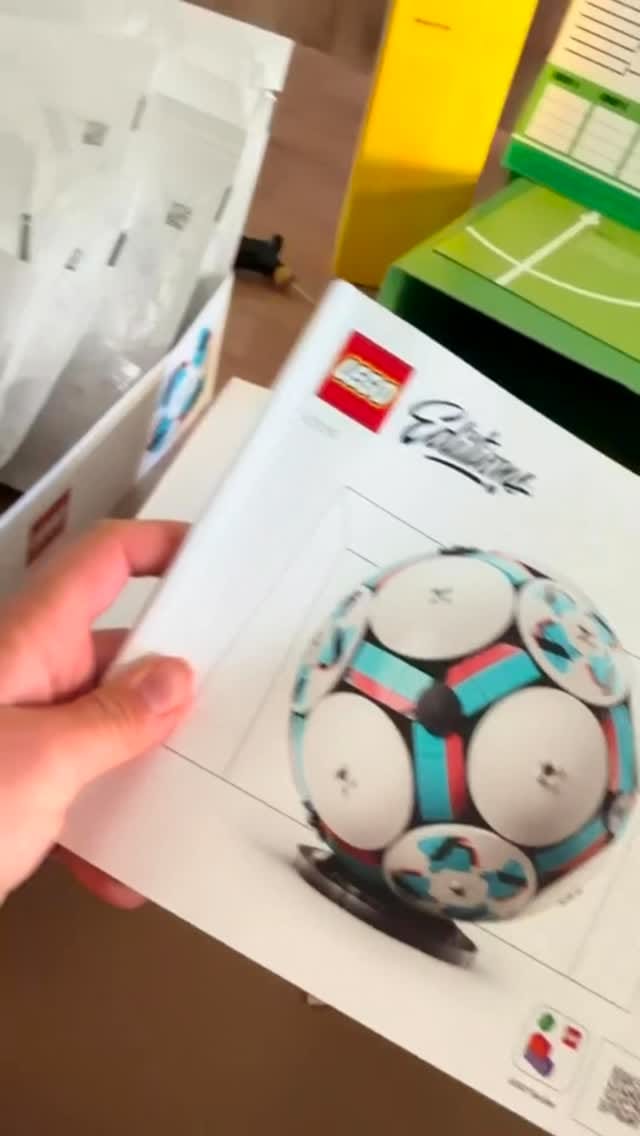 Post 4 by Davinia Vanmechelen on Instagram (video)