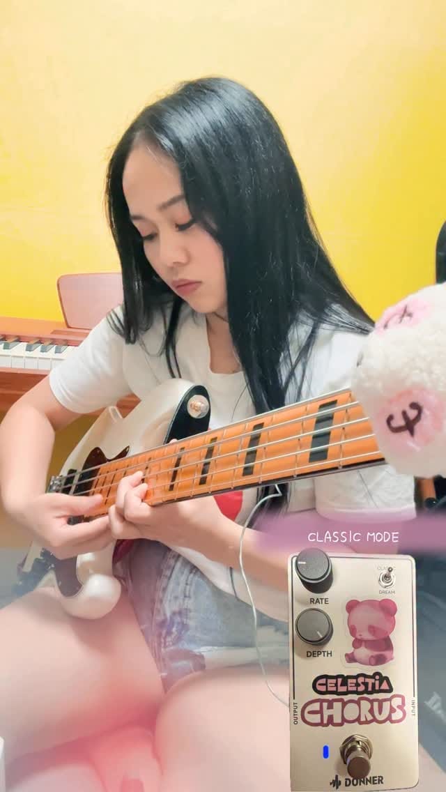 Post 5 by Juna Serita@4/10 『FLOW』Release on Instagram (video)
