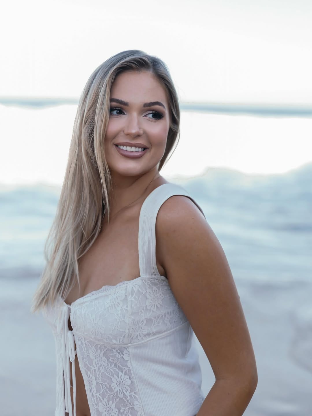 Post 1 by Sasha | Content Creator | UGC En/NL | Model on Instagram (carousel)