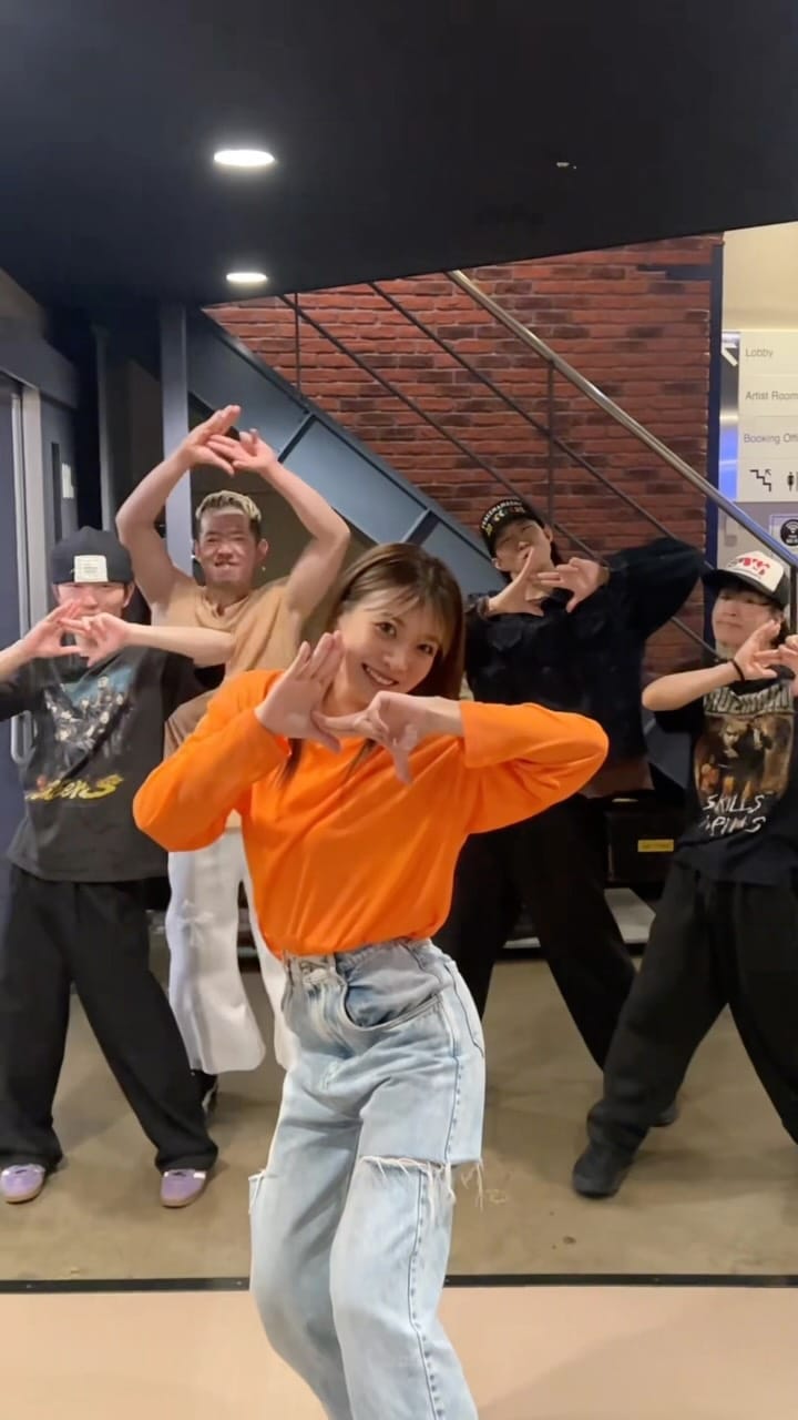 Post 7 by May’n on Instagram (video)