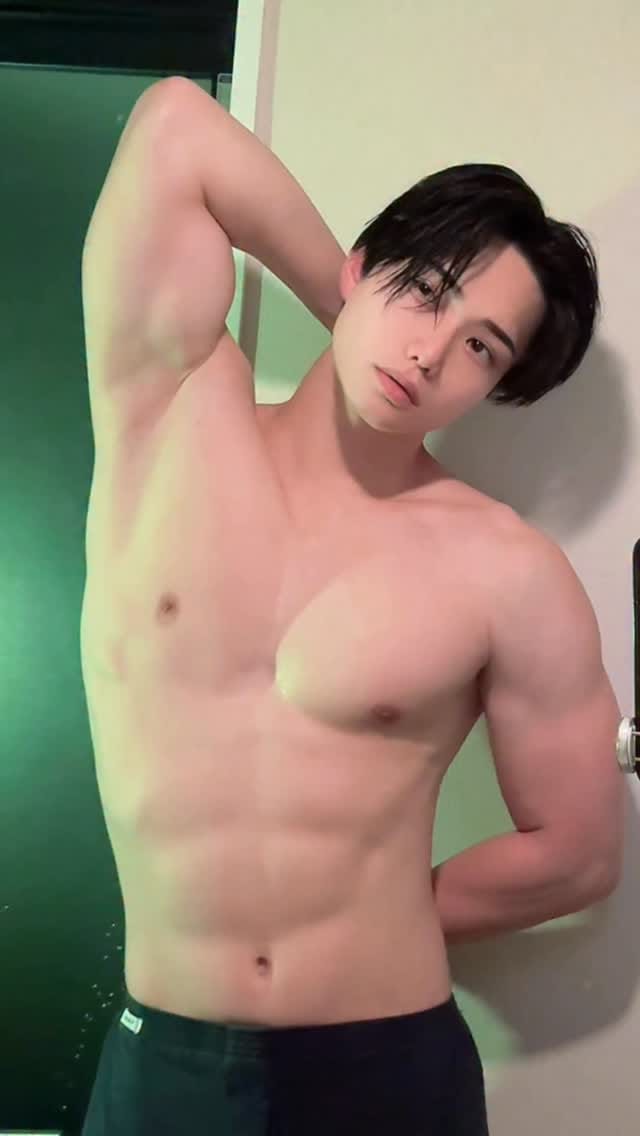 Post 4 by ya on Instagram (video)