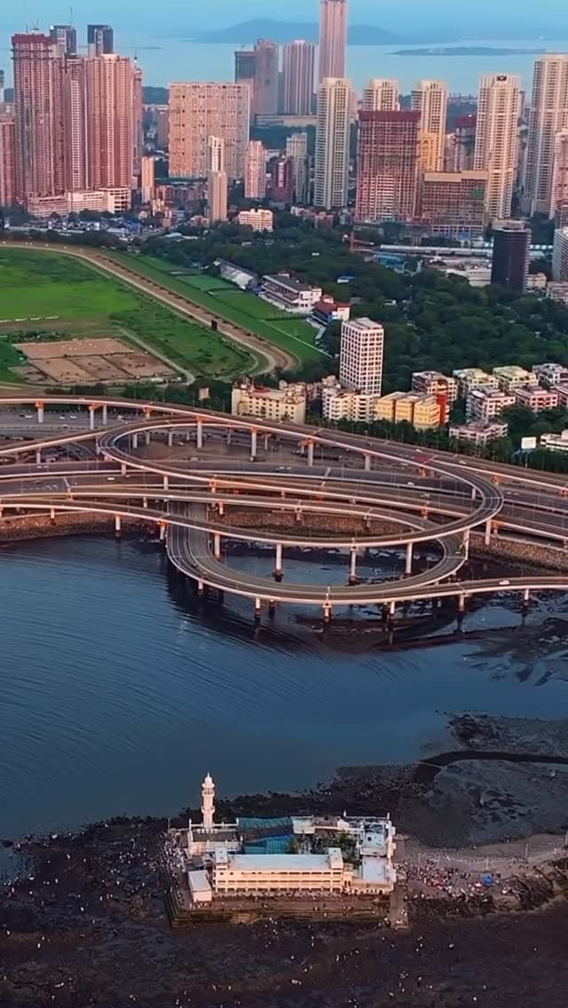 Post 4 by Anand Deyanandan | ആനന്ദ് आनंद 🦉 on Instagram (video)