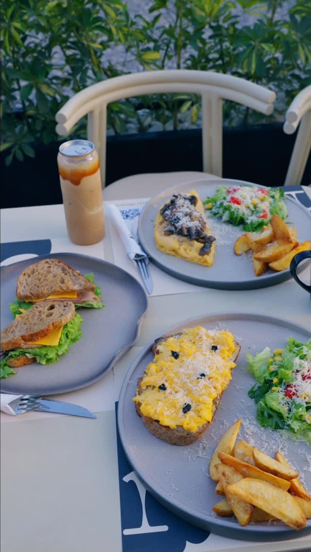 Post 4 by Coffee Lab Egypt on Instagram (video)
