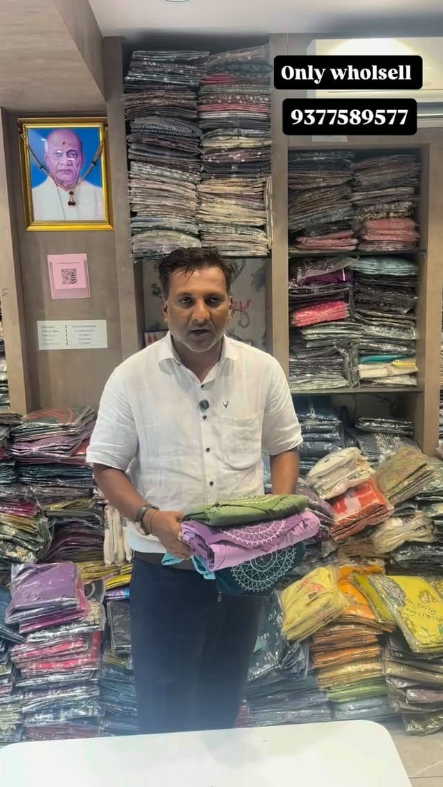 Post 4 by G-3 fashion world on Instagram (video)