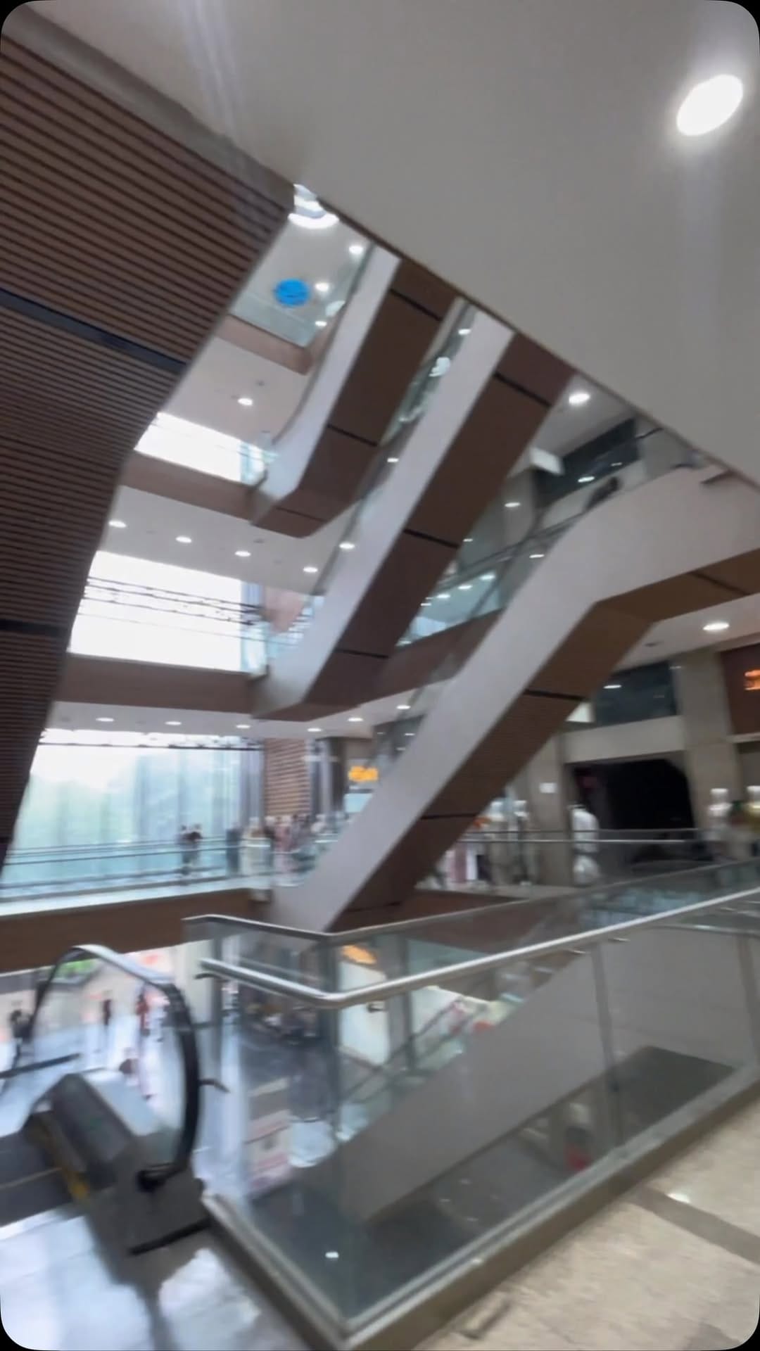 Post 6 by G-3 fashion world on Instagram (video)