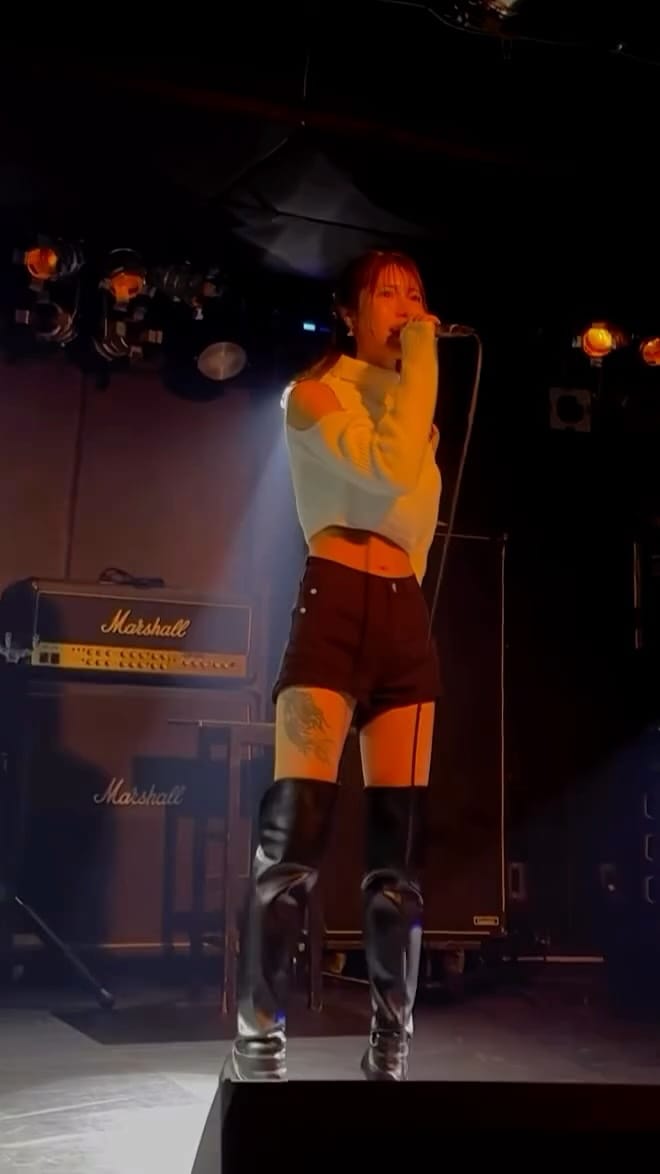 Post 7 by julia🎧🫧 on Instagram (video)
