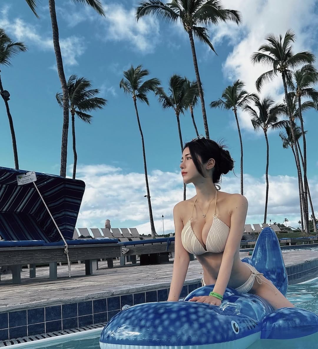 Post 9 by julia🎧🫧 on Instagram (image)