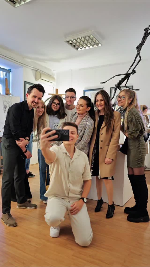 Post 5 by Daniel Radulescu on Instagram (video)