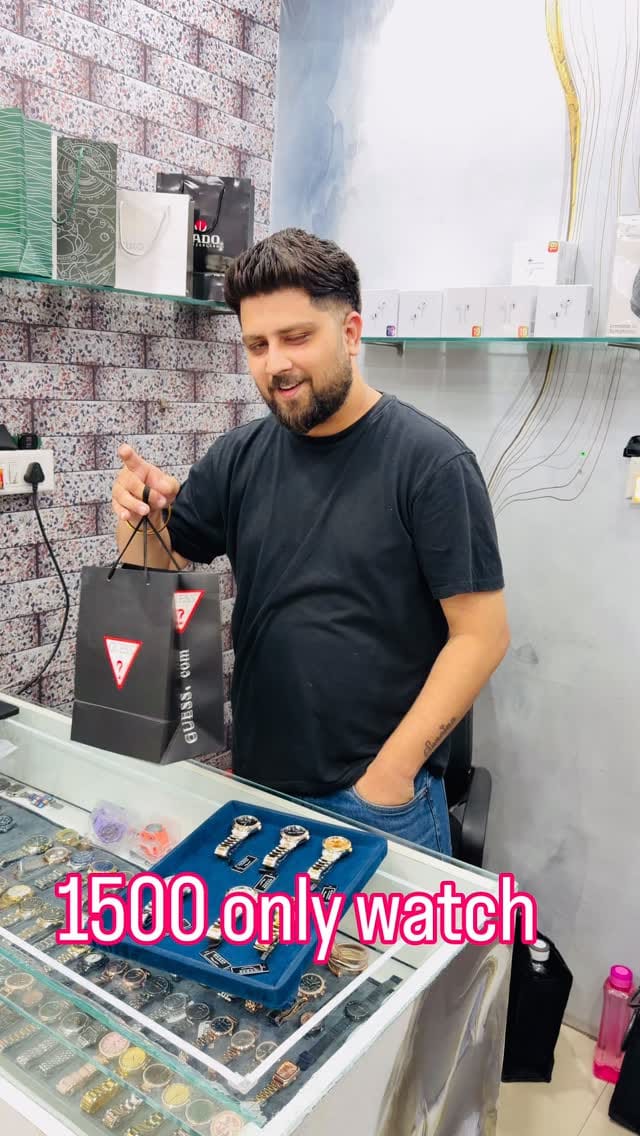 Post 5 by SAGAR WATCH & SHIVAAY ACCESSORIES on Instagram (video)