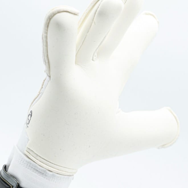 Post 5 by Sells Goalkeeper Products on Instagram (image)