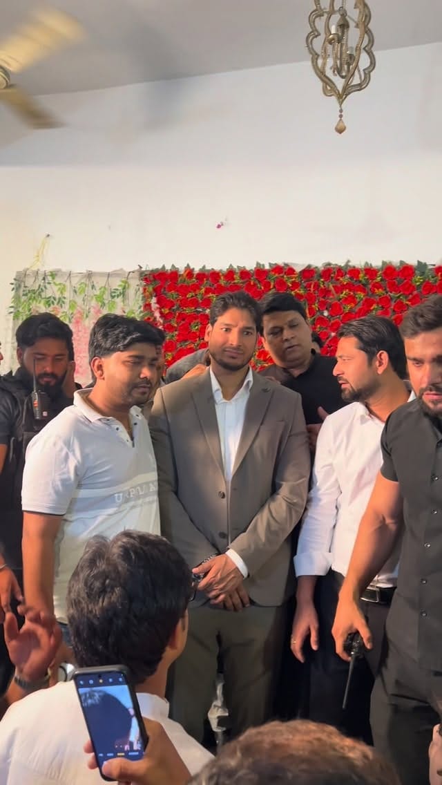 Post 4 by Mehtab Qureshi on Instagram (video)