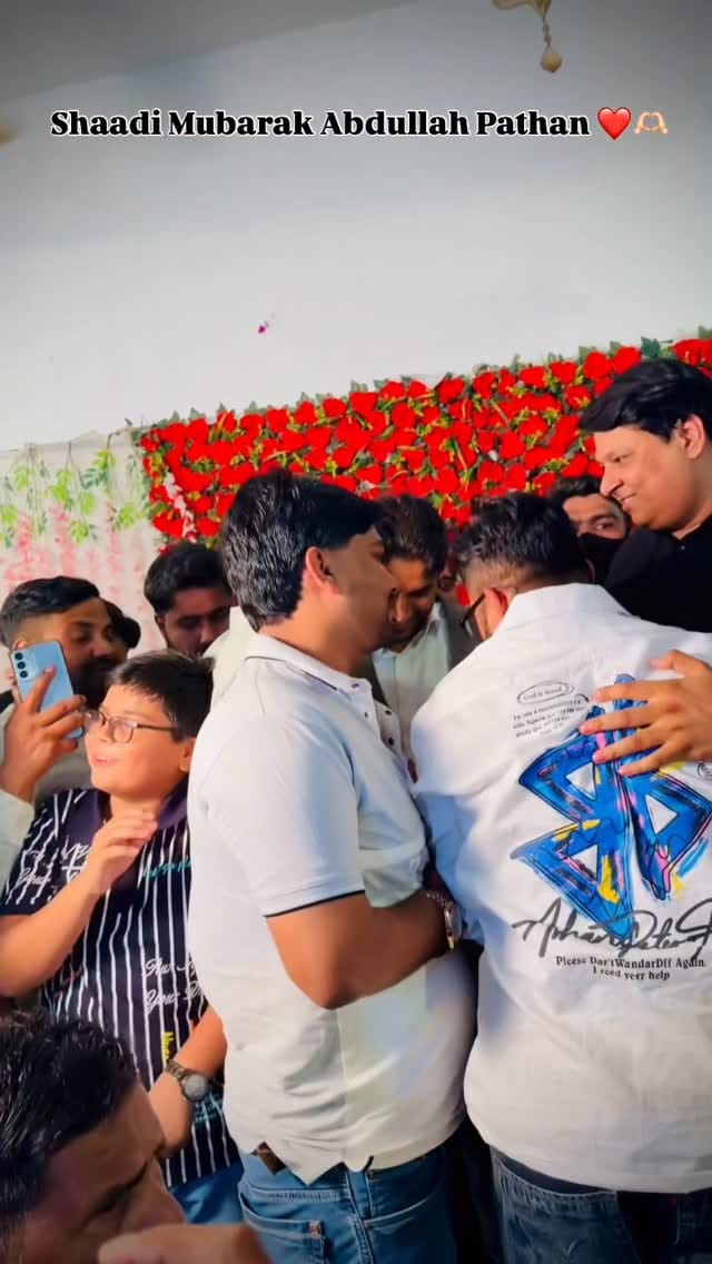 Post 6 by Mehtab Qureshi on Instagram (video)