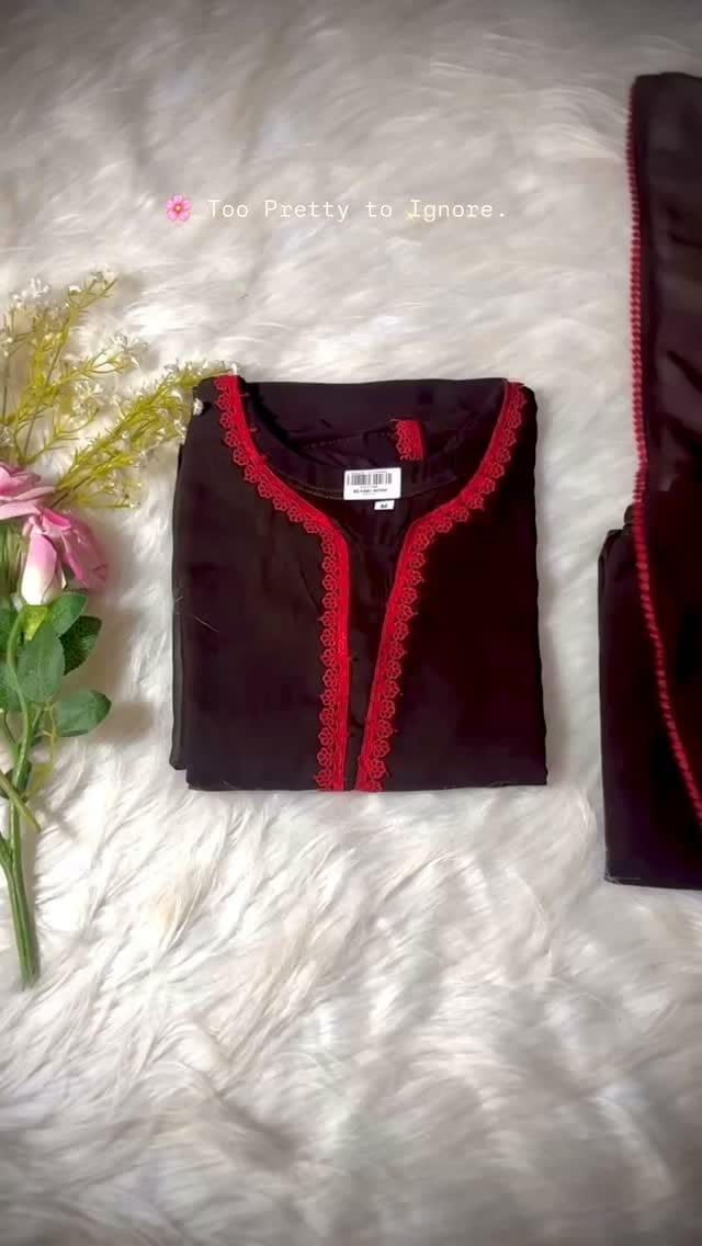 Post 1 by Violetclothing on Instagram (video)