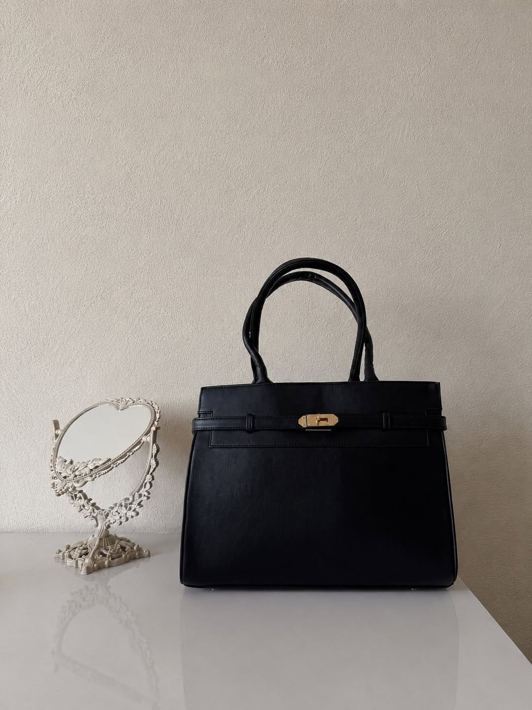 Post 2 by THE BAGS STREET| Fabulous as you on Instagram (carousel)
