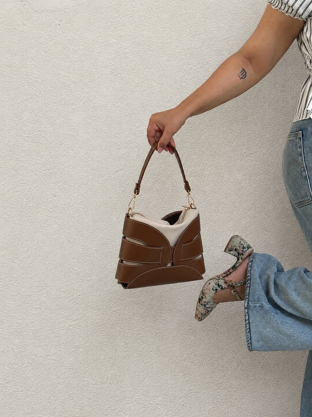 Post 8 by THE BAGS STREET| Fabulous as you on Instagram (carousel)