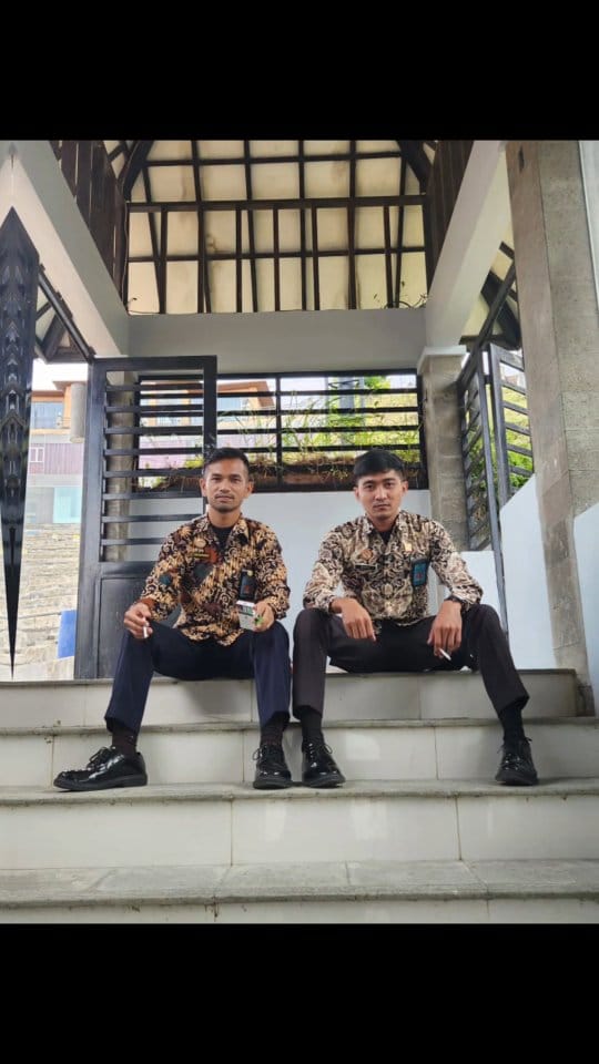 Post 5 by Avian WingQiziou on Instagram (video)