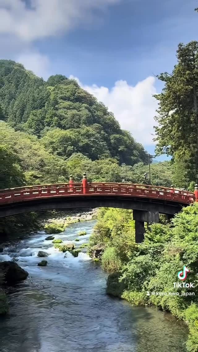 Post 1 by Gabriele Kero Kero on Instagram (video)