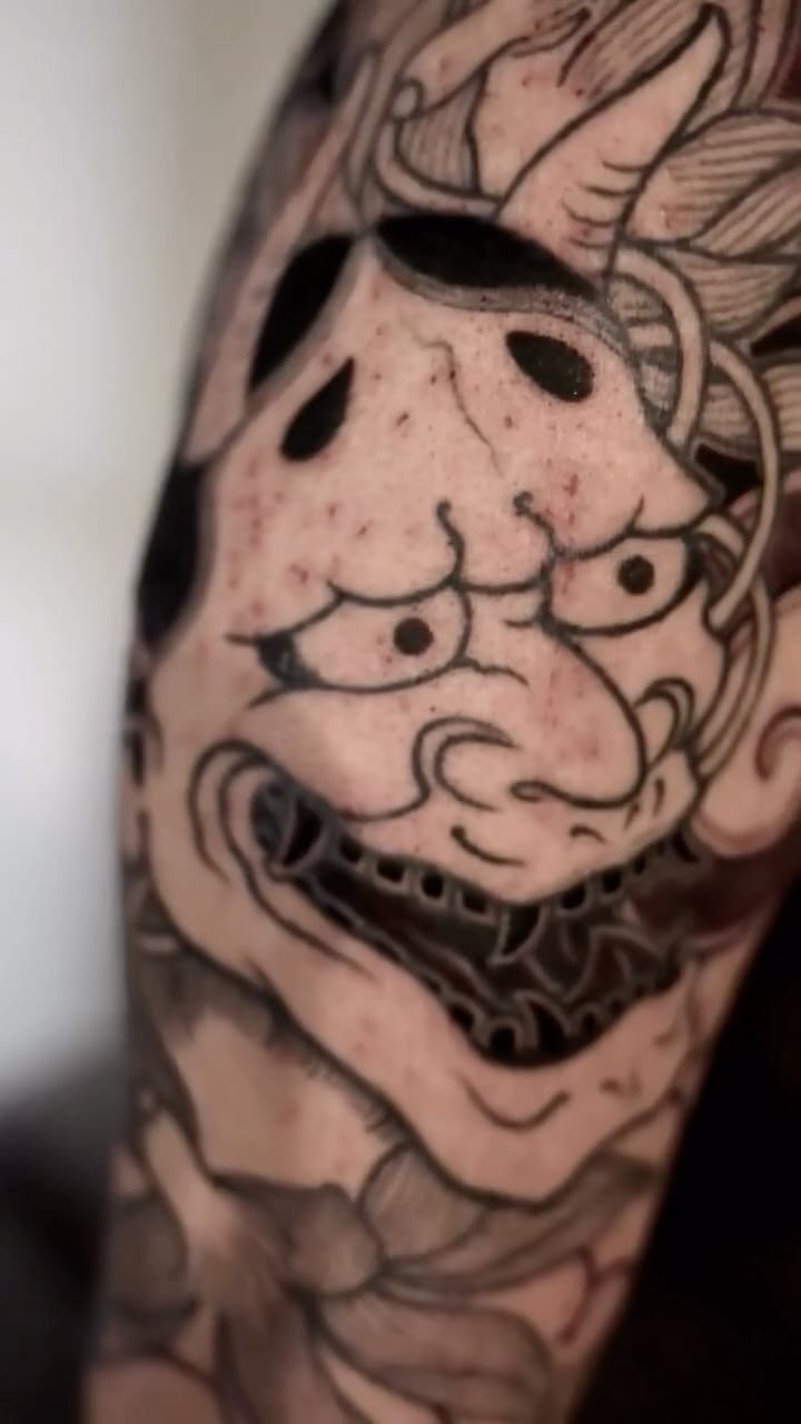 Post 3 by 倭子 鬼小屋tattoo on Instagram (video)