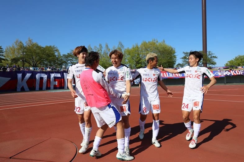 Post 8 by kojiro yasuda /  安田虎士朗 on Instagram (carousel)