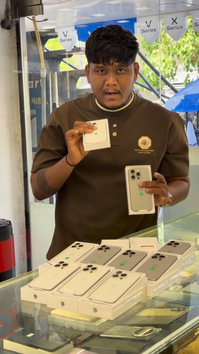 Post 3 by Phone Mart on Instagram (video)