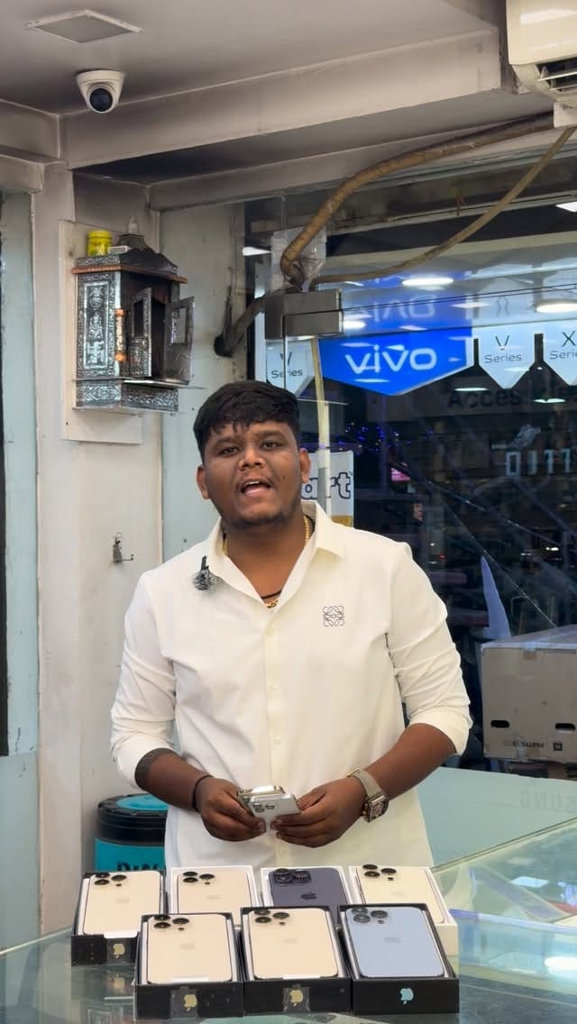 Post 10 by Phone Mart on Instagram (video)