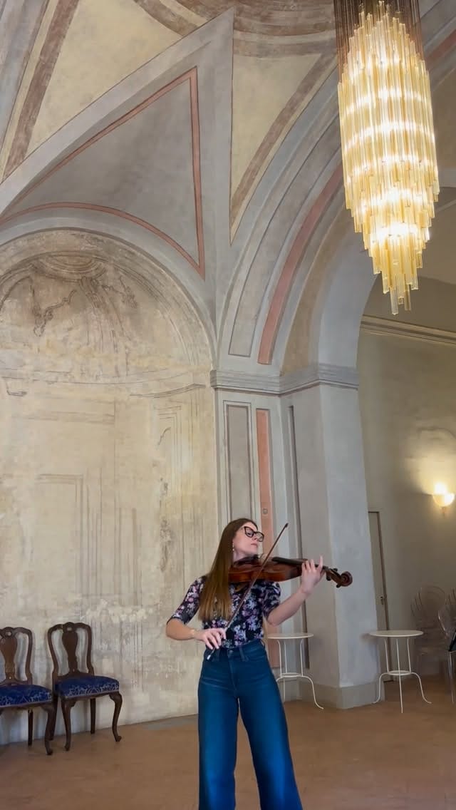 Post 5 by Eleonora De Poi on Instagram (video)
