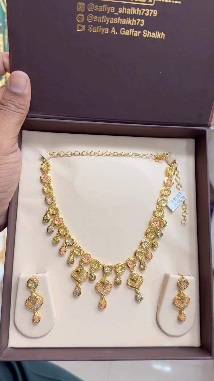 Post 6 by Zaid Imitation| Safiya Shaikh on Instagram (video)