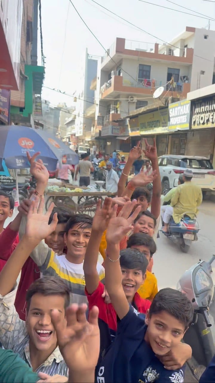 Post 10 by ⚜️ SABSE SASTA SABSE ACCHA ⚜️ on Instagram (video)