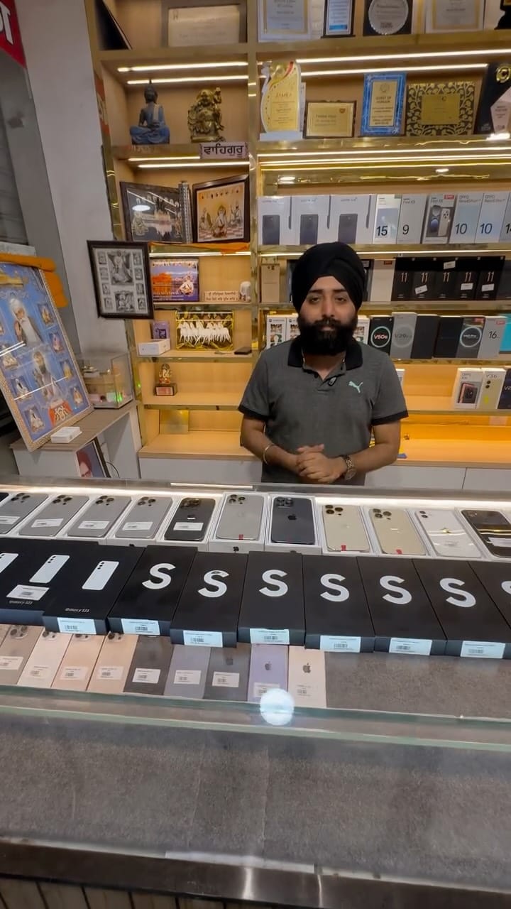 Post 5 by ⚜️ SABSE SASTA SABSE ACCHA ⚜️ on Instagram (video)
