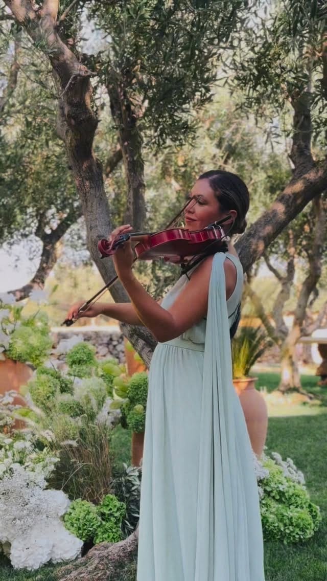 Post 7 by Laura Calcagno Wedding Violinist Italy Puglia on Instagram (video)