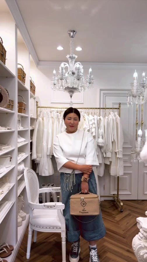 Post 4 by yang yourin 梁本容子 on Instagram (video)
