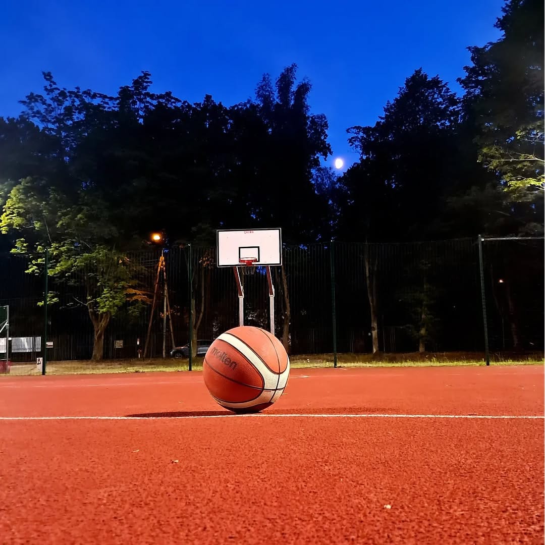 Post 7 by Molten Basketball on Instagram (image)