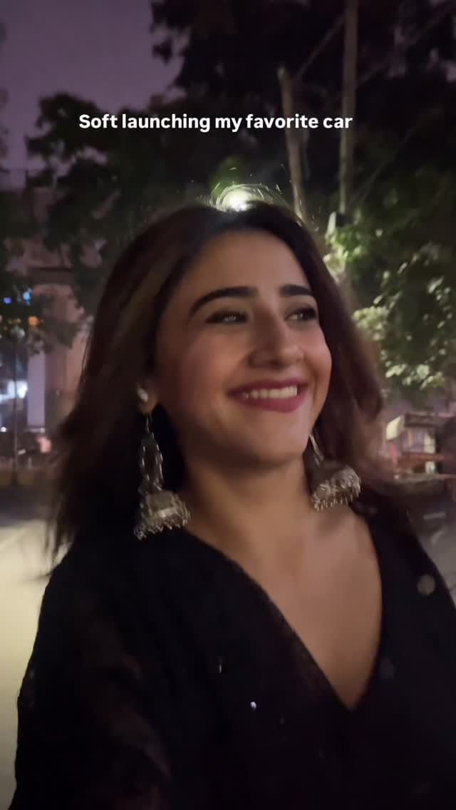 Post 7 by Jaskeerat Kaur Dhillon on Instagram (video)