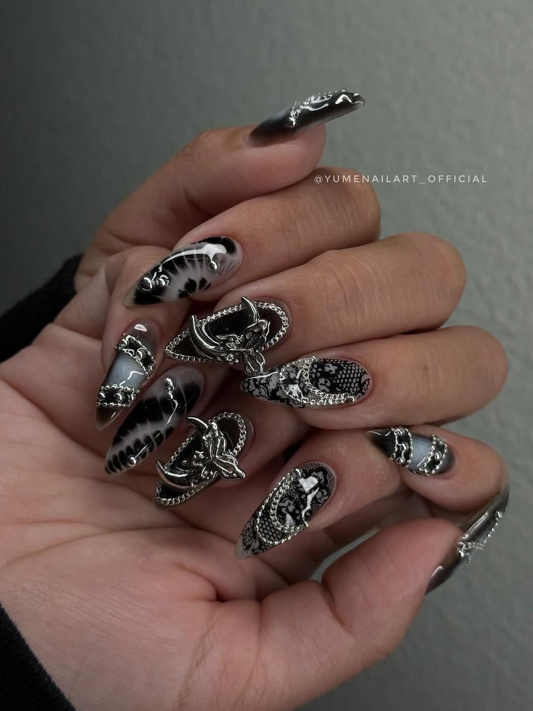 Post 10 by 𝐋𝐮𝐱𝐮𝐫𝐲 𝐀𝐬𝐢𝐚𝐧 𝐍𝐚𝐢𝐥𝐬夢 on Instagram (carousel)
