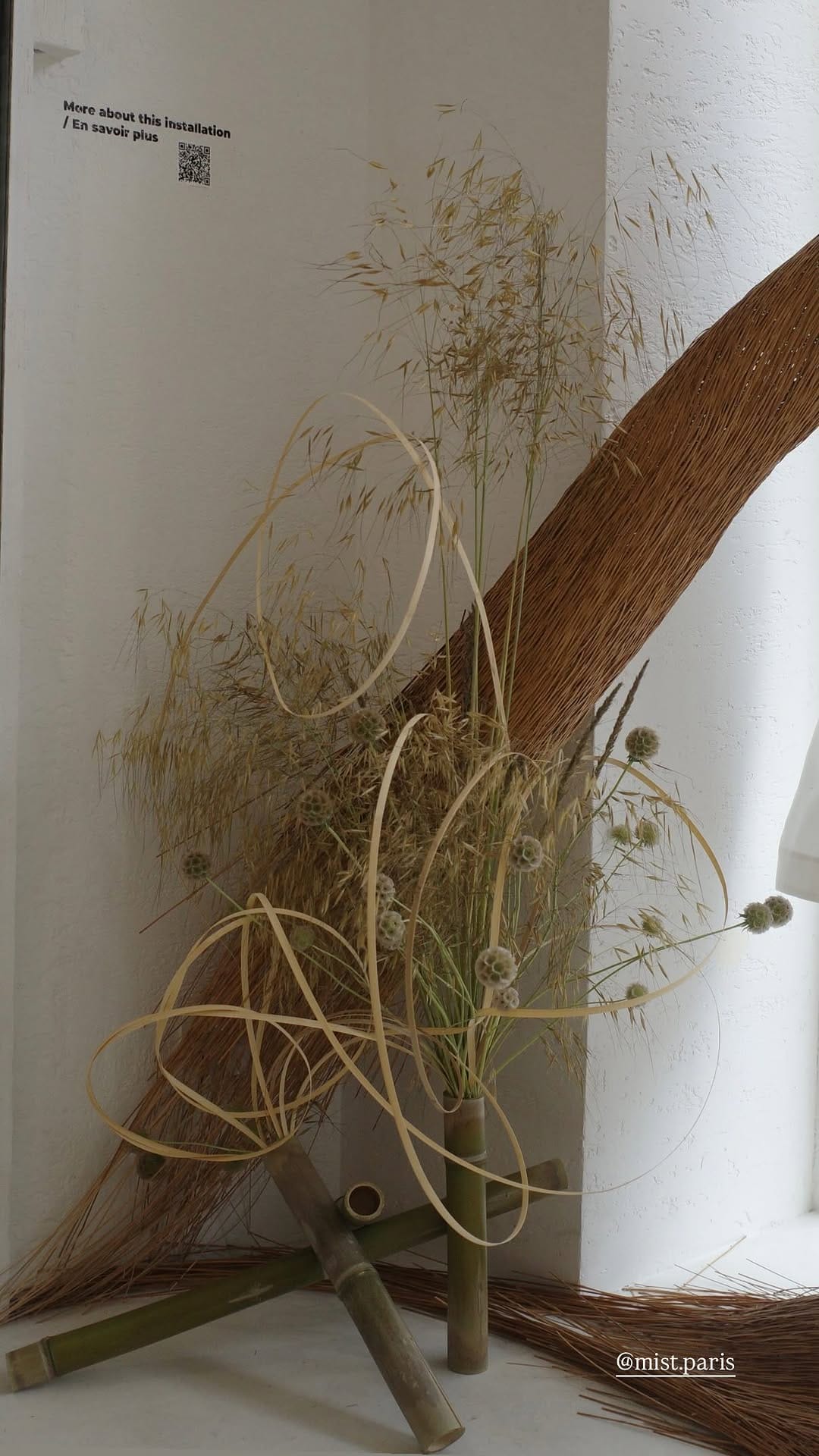 Post 4 by Yui YANAGI - Ikebana Artist on Instagram (video)