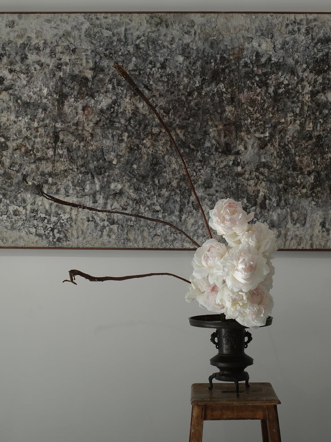 Post 5 by Yui YANAGI - Ikebana Artist on Instagram (carousel)