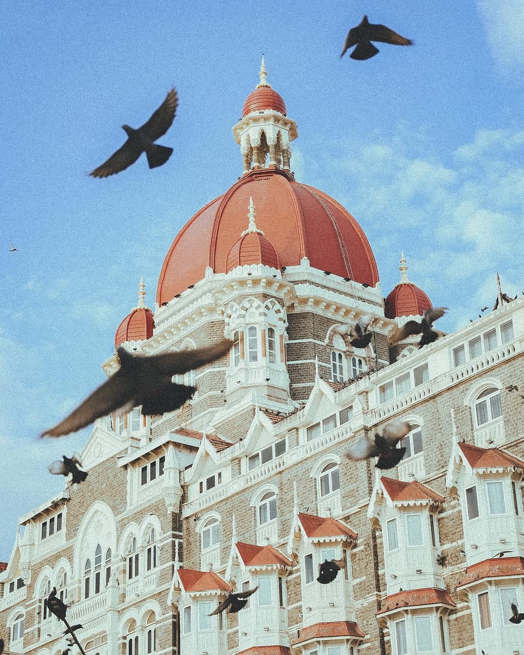 Post 10 by Avinash | Mumbai Photographer | Videographer | Cinematographer on Instagram (carousel)