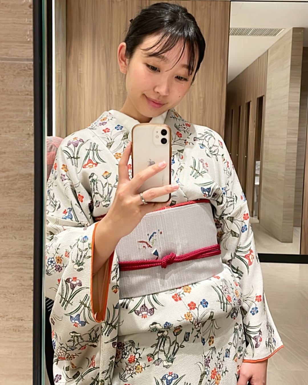 Post 4 by Mizuki Murata on Instagram (carousel)