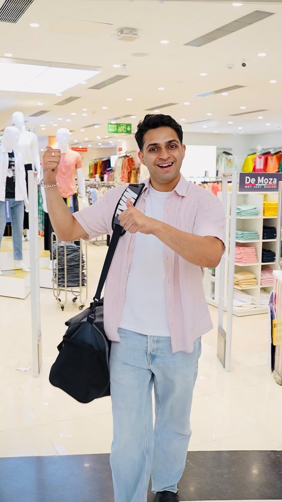 Post 6 by Namit Shah on Instagram (video)