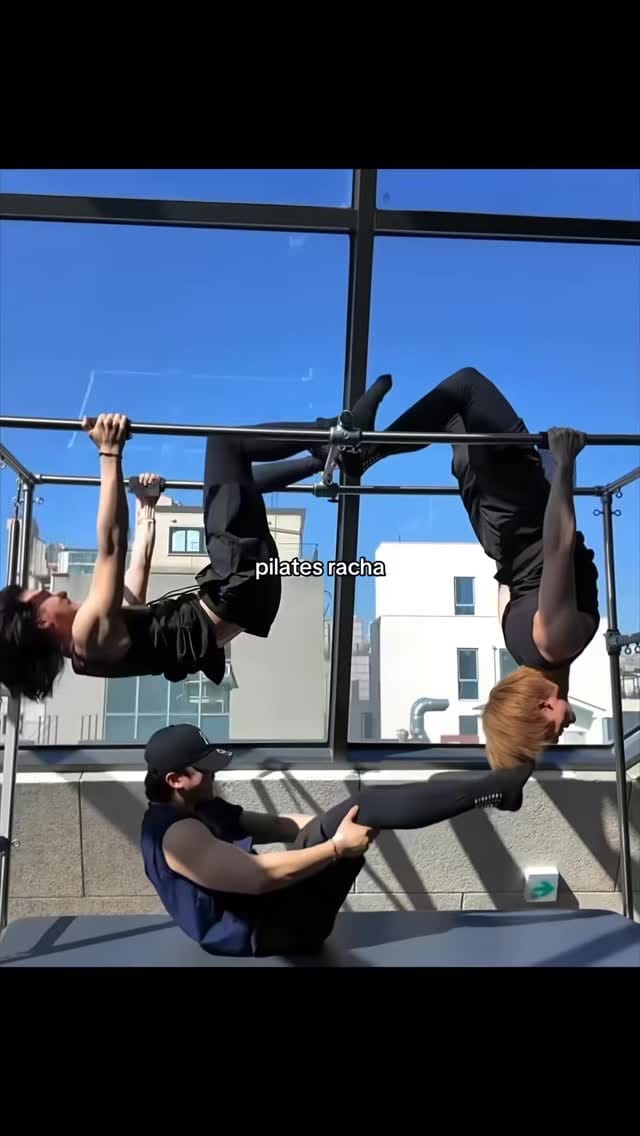 Post 10 by Stray Kids Global on Instagram (video)