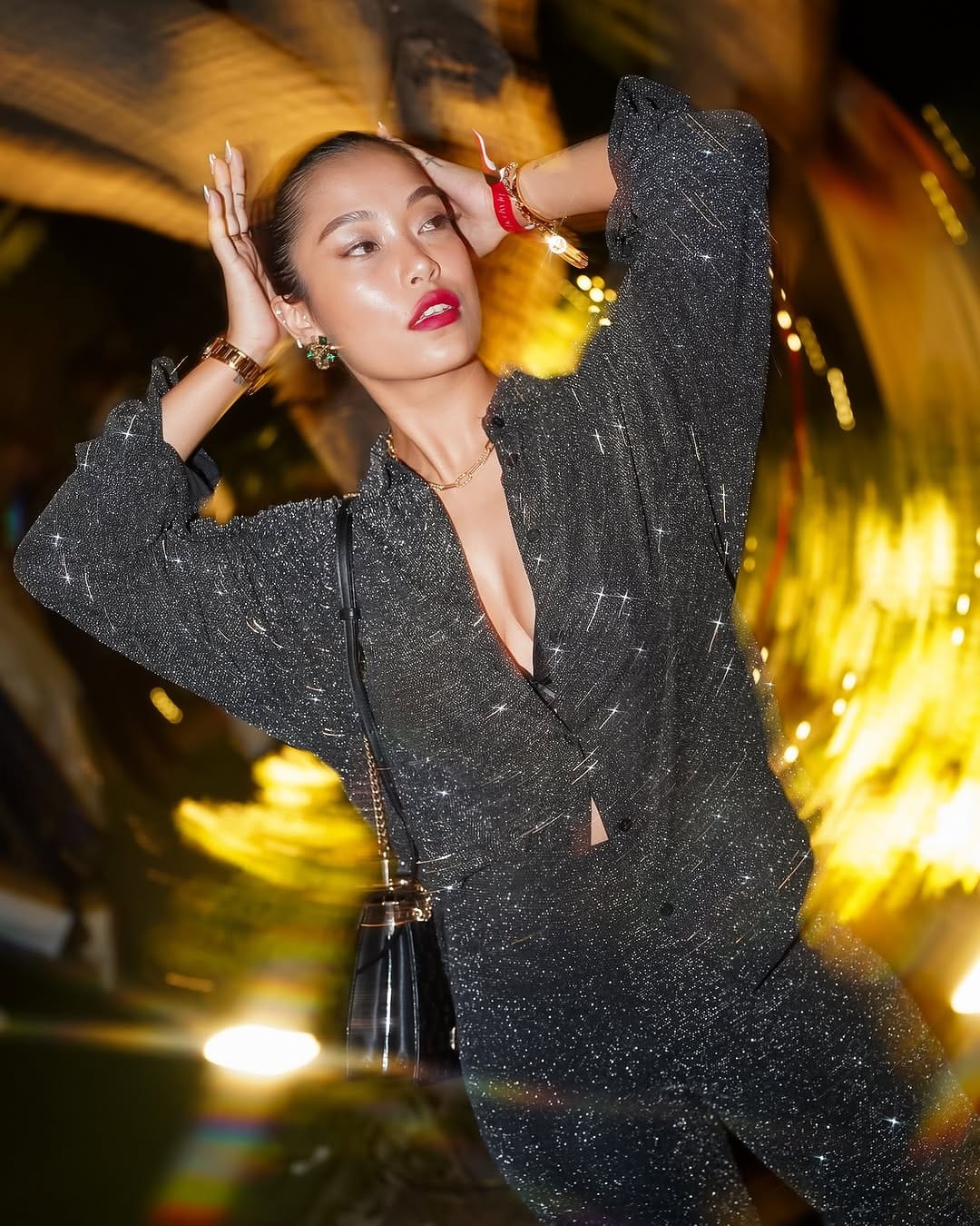 Post 10 by 𝐋  𝐄  𝐄   리자 🕊 on Instagram (carousel)